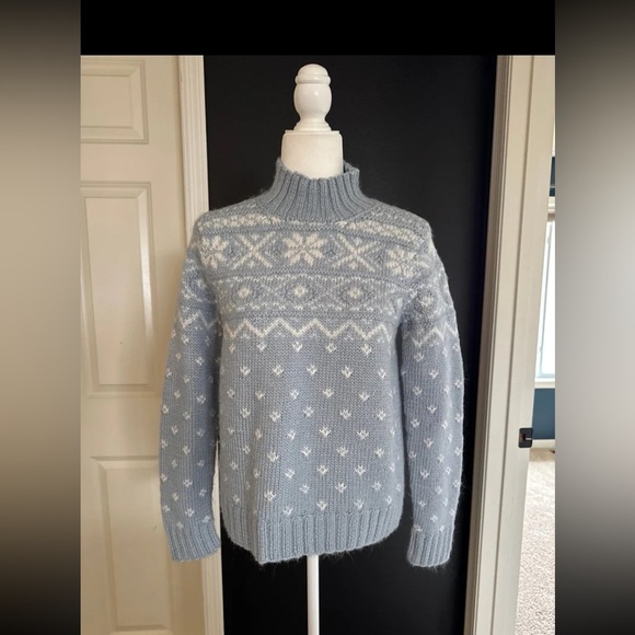 Ralph Lauren Exclusive Hand Knit Wool Blend Northern Lights
Sweater
Size Small - Picture 7 of 12